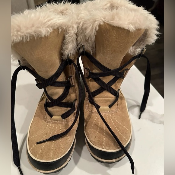 Sorel Tivoli II Beige Insulated Snow Boots Women Size 9.5 - Picture 1 of 3
